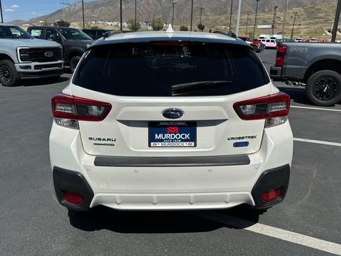 Used 2022 Subaru Crosstrek Hybrid w/ Moonroof Package w/Navigation AWD/4WD image 9