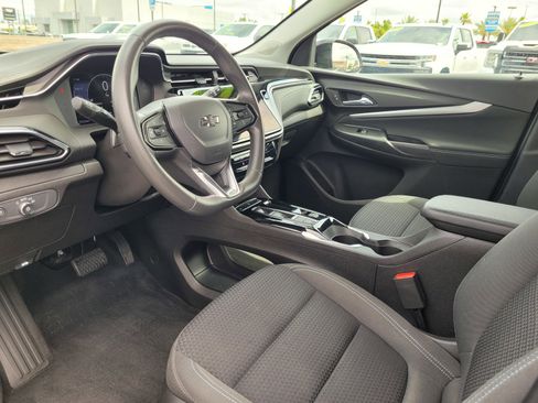 Used 2023 Chevrolet Bolt EUV LT w/ Redline Edition image 9