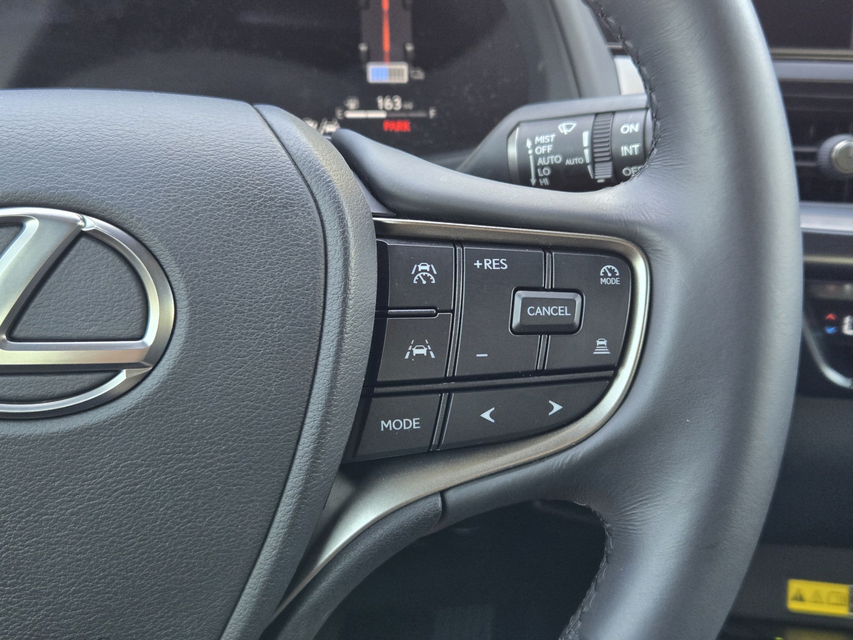 Used 2025 Lexus UX 300h FWD image 28