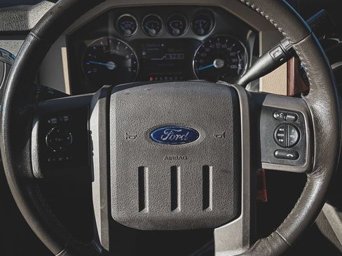 Used 2013 Ford F350 Lariat w/ Lariat Ultimate Pkg AWD/4WD image 9