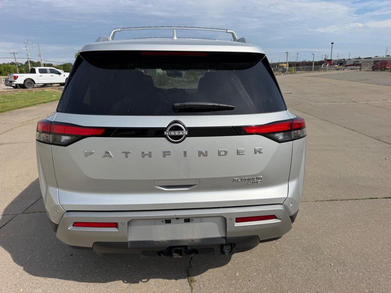 Used 2023 Nissan Pathfinder Platinum AWD/4WD image 4