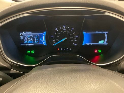 Used 2014 Ford Fusion SE w/ Equipment Group 502A FWD image 10