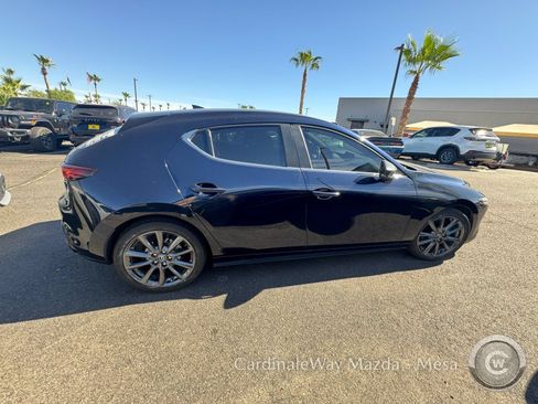 Used 2020 MAZDA MAZDA3 Hatchback w/ Preferred Package FWD image 3