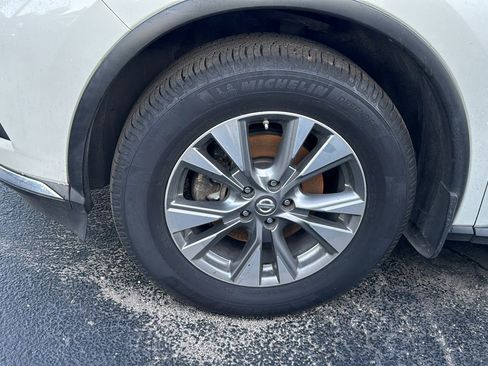 Used 2015 Nissan Murano SV w/ Premium Package FWD image 8
