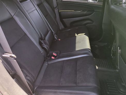 Used 2020 Jeep Grand Cherokee Altitude AWD/4WD image 34