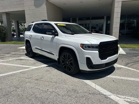 Used 2023 GMC Acadia Denali w/ Denali Ultimate Package FWD image 4