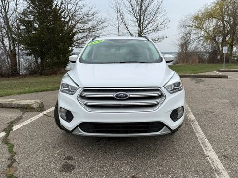 Used 2018 Ford Escape SEL image 2