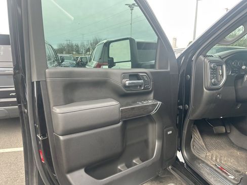 Used 2023 Chevrolet Silverado 2500 LTZ image 9