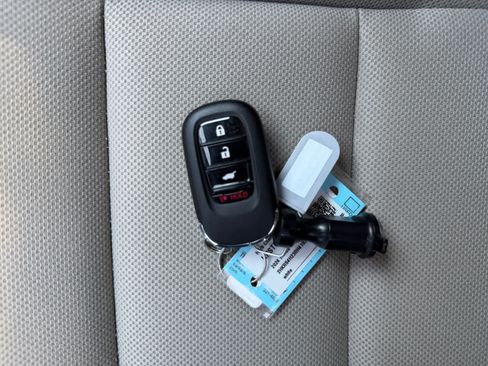 Used 2024 Honda CR-V LX image 12
