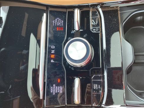 New 2025 Jeep Grand Cherokee Summit image 31