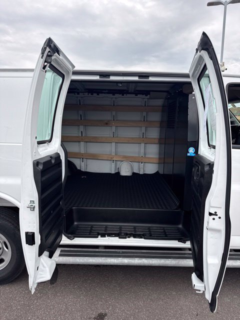 Used 2025 Chevrolet Express 2500 w/ Driver Convenience Package RWD image 13