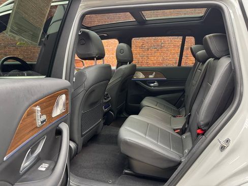Certified 2024 Mercedes-Benz GLS 450 4MATIC image 24