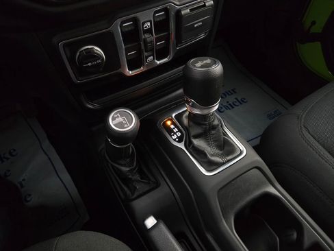 Used 2021 Jeep Wrangler Unlimited Sport image 26