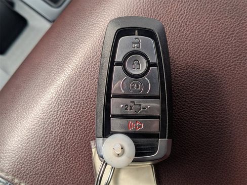 Used 2022 Ford F150 Lariat image 35