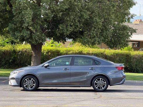 Used 2024 Kia Forte LXS w/ LXS Technology Package FWD image 8
