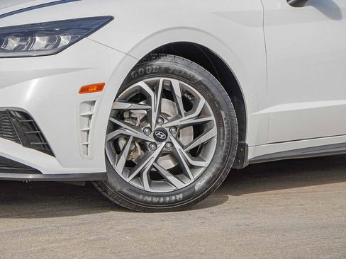 Used 2022 Hyundai Sonata SEL image 2