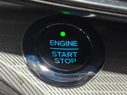 Used 2021 Ford Explorer XLT w/ Equipment Group 202A AWD/4WD image 12