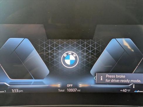 Used 2025 BMW X2 xDrive28i w/ Premium Package image 11