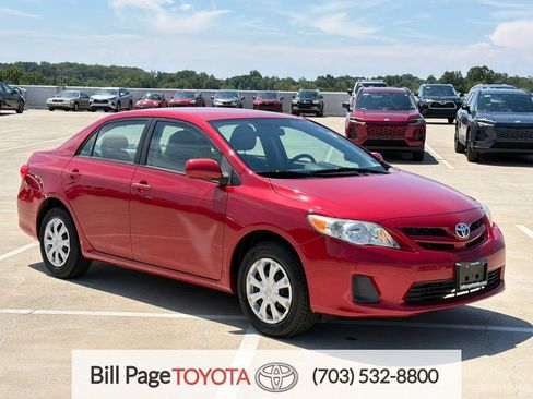 Used 2011 Toyota Corolla LE FWD image 1