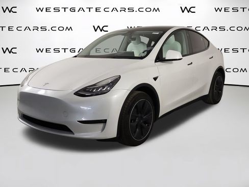 Used 2022 Tesla Model Y Long Range AWD/4WD image 1