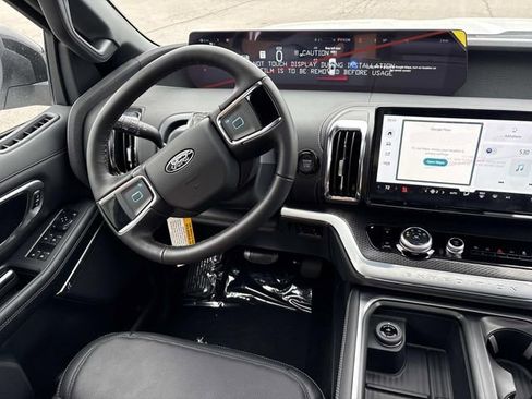 New 2026 Ford Expedition Platinum w/ Stealth Appearance Package AWD/4WD image 14