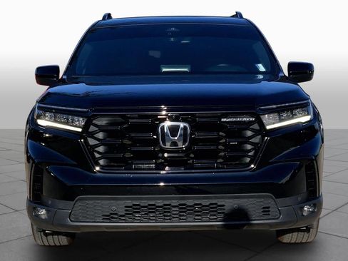 Used 2025 Honda Pilot Black Edition image 4