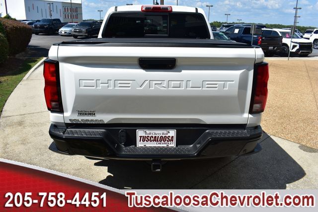 Used 2025 Chevrolet Colorado Z71 w/ Technology Package AWD/4WD image 9