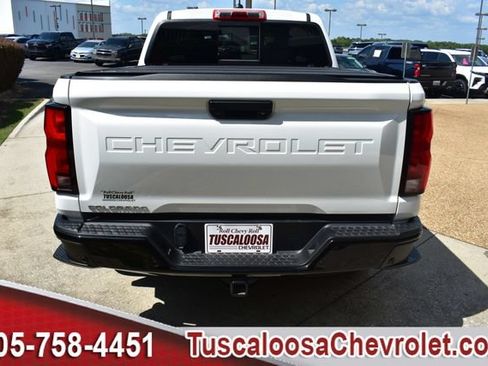 Used 2025 Chevrolet Colorado Z71 w/ Technology Package AWD/4WD image 9