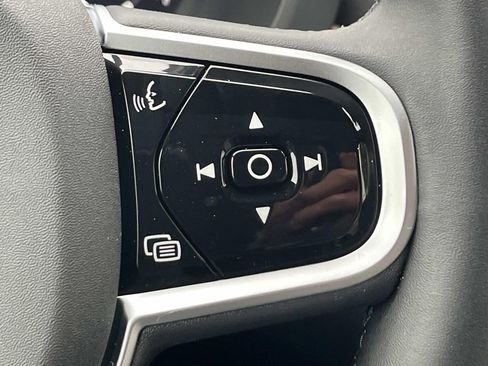 New 2026 Volvo XC60 B5 Plus w/ Climate Package image 27
