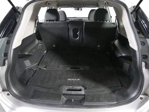 Used 2016 Nissan Rogue S image 18