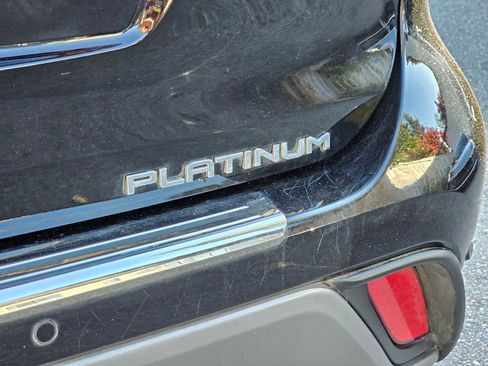 Used 2021 Toyota Highlander Platinum image 16