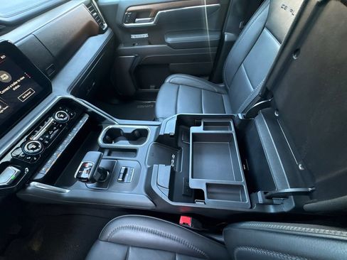 Used 2023 GMC Sierra 1500 Denali AWD/4WD image 24