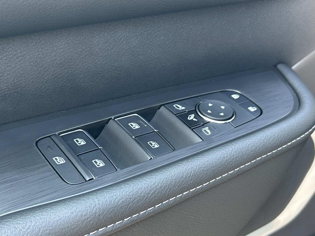 New 2026 Nissan Armada Platinum Reserve AWD/4WD image 16