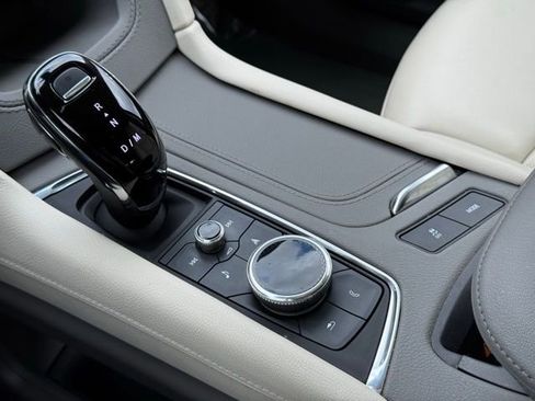 Certified 2023 Cadillac XT6 Premium Luxury image 33