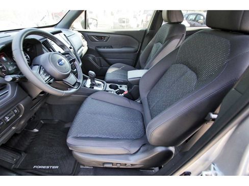 Used 2025 Subaru Forester Premium w/ Convenience Package #1 AWD/4WD image 11