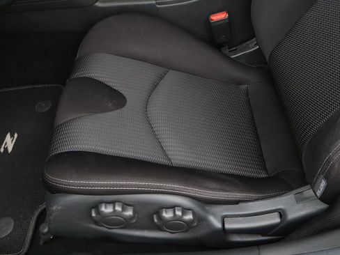 Used 2023 Nissan Z Sport w/ Floor Mat Package image 20