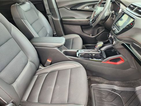 Used 2023 Chevrolet TrailBlazer RS w/ Convenience Package FWD image 14