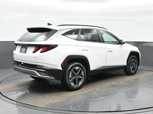 Certified 2025 Hyundai Tucson SEL image 6