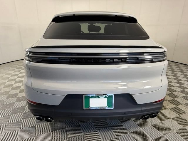 Used 2024 Porsche Cayenne Coupe AWD/4WD image 7