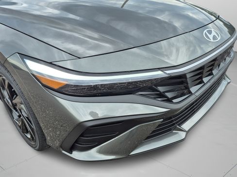New 2026 Hyundai Elantra SEL Sport FWD image 33