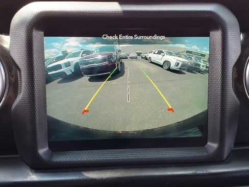 Used 2021 Jeep Wrangler Unlimited Sahara AWD/4WD image 21