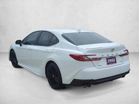 Used 2025 Toyota Camry SE w/ Multimedia Upgrade Package FWD image 5