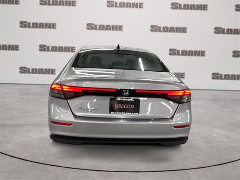 Used 2025 Honda Accord SE image 4