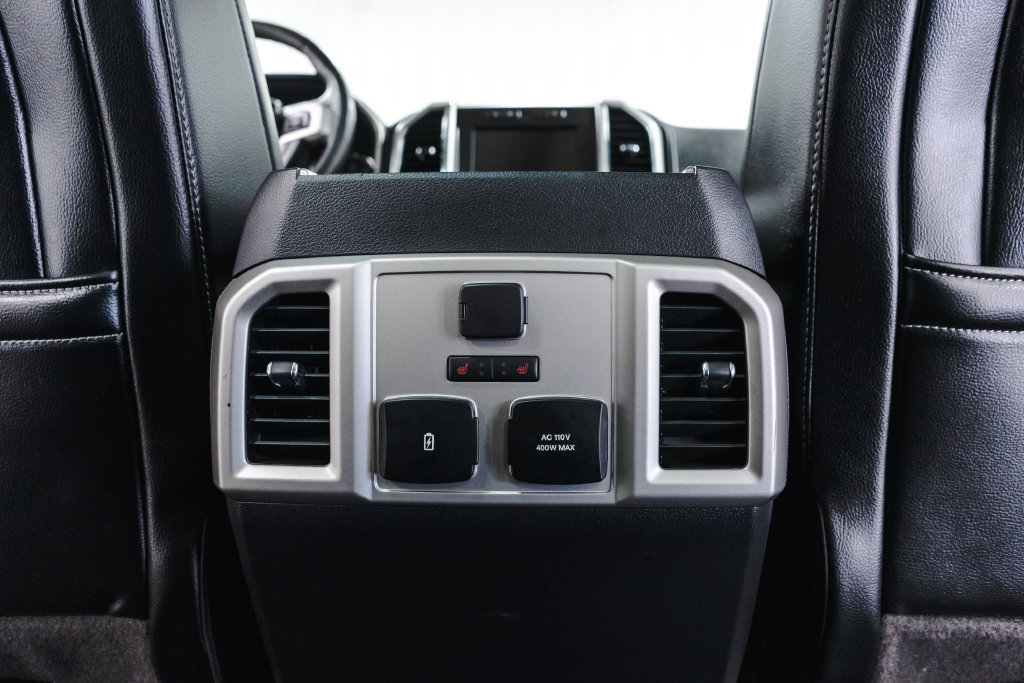 Used 2018 Ford F150 Lariat w/ Equipment Group 502A Luxury AWD/4WD image 33