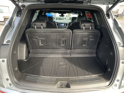 Used 2024 Buick Enclave Avenir w/ Avenir Technology Package image 27