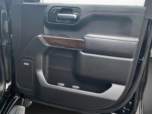Used 2020 GMC Sierra 1500 SLT w/ SLT Premium Plus Package image 17