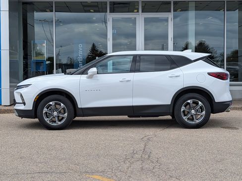 Certified 2025 Chevrolet Blazer LT AWD/4WD image 5