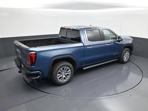 Used 2025 GMC Sierra 1500 Denali AWD/4WD image 17