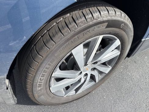 Used 2024 Chevrolet Equinox Premier image 16