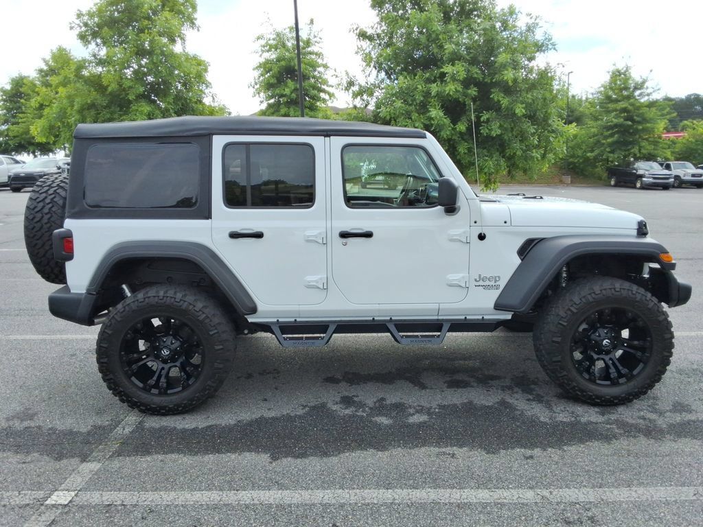 Used 2018 Jeep Wrangler Unlimited Sport AWD/4WD image 4